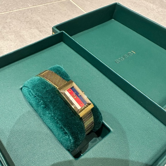Gucci Gold Watch with Tricolor Dial - Picture 3 of 10